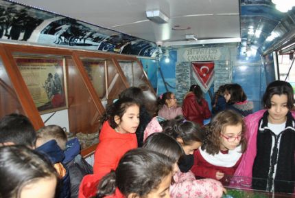 Müze Otobüs Mudanya'da Öğrencilerle Buluştu!