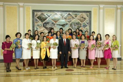 Nazarbayev: En Büyük Destekçilerim Kadınlar!