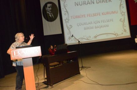 Nuran Direk'ten Öğrencilere Felsefe Nasihati!