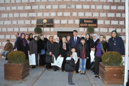 Osmangazi Belediyesinden Yaşlılara Tur Hizmeti