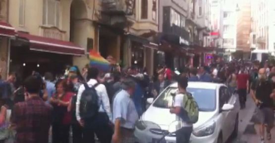 Polisten LGBTİ Üyelerine Müdahale!