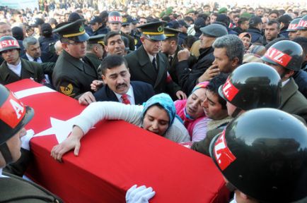 Şehit Uzman Çavuş Manisa'da Toprağa Verildi!