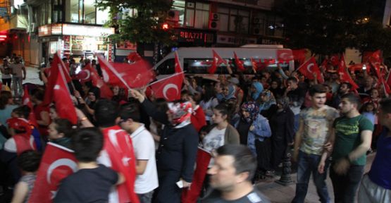 Şehitleri İçin Yürüdüler!