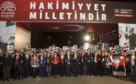 Sessiz Yürüyüşle Cumhuriyeti Kutladılar!