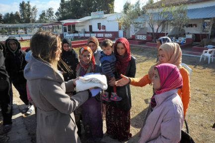 Suriyeli Çocuklara Yılbaşı Sürprizi!
