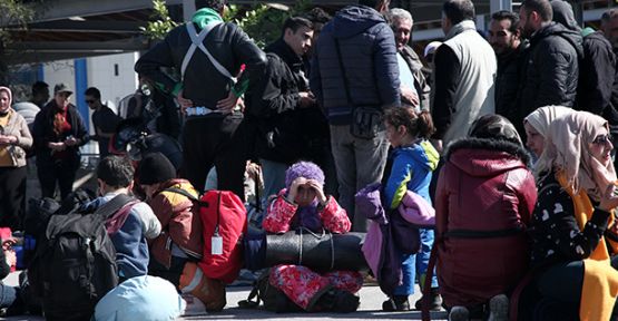 Suriyeli Siviller Türkiye'ye Göç Etmeye Başladı!