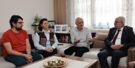 Şehit ailelerine anlamlı ziyaret
