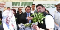 14 Mayıs Dünya Çiftçiler Günü'nde Osmangazi Belediyesi Ata Tohumu Fidelerini Dağıttı: Kentsel Tarıma Büyük İlgi