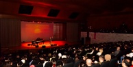 63. Bursa Festivali'nde Şiir ve Müzik Buluşması: Hüsnü Arkan ve Dengin Ceyhan Sahne Aldı
