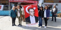 Bursa Kırmızı Beyaza Bürünüyor: Bursa Büyükşehir Belediyesi'nden 17 İlçede Ücretsiz Ata Posteri Dağıtımı