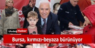 Bursa Sokakları Kırmızı-Beyaza Bürünüyor: Büyükşehir'den 60 Bin Ata Posteri Dağıtımı