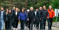 CHP#039;nin Abant kampında son gün: Kemal Kılıçdaroğlu göl kenarında yürüyüş yaptı