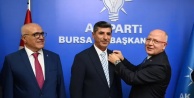 AK Parti Bursa#039;da güçleniyor: Yenişehir Belediye Meclis Üyeleri Yalçın Ede ve Abdurrahman İletmiş AK Parti#039;ye katıldı