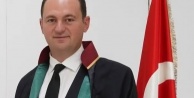 Bursa Barosu#039;nda yeni dönem: 5 adayın yarıştığı seçimlerde başkan Av. Yener Poroy oldu!
