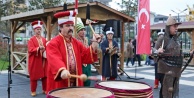Bursa#039;da fethin 700. yılı coşkusu: Meydanlarda mehter marşları yankılandı, Ayna ile coşku zirveye çıktı