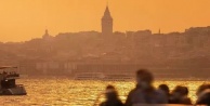 Meteoroloji#039;den 6 Ekim Salı için kritik uyarı: Birçok bölgede sağanak beklenirken, çok sayıda il için kuvvetli yağış ve toz taşınımı uyarısı yapıldı