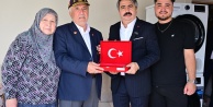 Yıldırım Belediye Başkanı Oktay Yılmaz#039;dan Kıbrıs Gazisi Cafer Kaya#039;ya anlamlı ziyaret: quot;Gazilerimize sahip çıkmak vicdani borcumuzdurquot;