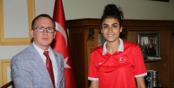 Büyükşehir'den Şampiyon Geçti!
