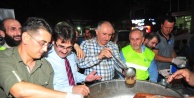 Darbe Nöbetinde BAşkan Çağlayan'dan Vatandaşa Aşure İkramı!