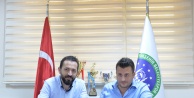 Masa Tenisine Destek!