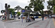 OTOBÜS DURAKLARI YENİLENDİ