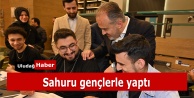 Alinur Aktaş, sahuru gençlerle yaptı