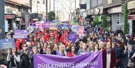 Bursa'da kadınlar, düşledikleri dünyayı birlikte kurmak için yürüdü