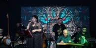 Bursa Büyükşehir Belediyesi'nden Müzik Ziyafeti: Âşık Mahzuni Şerif ve Göksel Baktagir Konserleri Büyük İlgi Gördü!