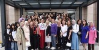 Geleceğin Tasarımcıları Atıl Kutoğlu ile Buluştu: Moda Sektörüne Tecrübe Aktarımı!
