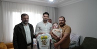 Gürsu'dan Minik Taraftar Hızır Ali'ye Anlamlı Ziyaret: Başkan Işık ve Çelik'ten Moral Desteği!