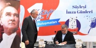 Osmangazi Belediyesi'nden Edebiyat Şöleni: '1 Kitap 1 Yazar' Buluşmaları Okurlarla Yazarları Bir Araya Getirdi!
