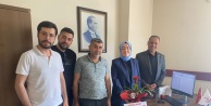 Tokat Vakfı Bursa Şubesi'nden Anlamlı Ziyaret: Tuğba Aktaş'a 'Hayırlı Olsun' Dilekleri!