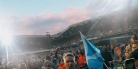 Robbie Williams İstanbul Konserine Hazırlanıyor: İTÜ Stadyumu'nda Muhteşem Gece!