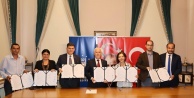 Bursa Büyükşehir Belediyesi'nde Tarihi Toplu İş Sözleşmesi İmzalandı: İşçilere Önemli Maaş Zammı!