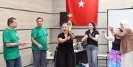 Osmangazi Belediyesi OBAM'da Özel Bireyler Sanatla Coştu: Müzik ve Resimle Gelişim!