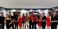 Salsa Ankara Dans Akademisi'nden 15 Yıllık Büyülü Yolculuk: Latin Ritimleri Ankara'yı Sallıyor!