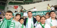 Başkan Aydın'dan Bursaspor'a Anlamlı Destek: Çocuklar İlk Kez Tribünle Buluştu