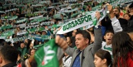 Başkan Erkan Aydın'dan 120 Çocuğa Unutulmaz Bursaspor Deneyimi: 'Gönüllere Bursaspor Sevgisi Kazanıyor'