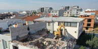 Osmangazi Belediyesi'nden Kaçak Yapıyla Kararlı Mücadele: İki Kat İzinsiz Eklenti Yıkıldı