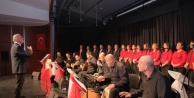 İnegöl Belediyesi THM Korosu'ndan Türkü Ziyafeti: Unutulmaz Kasım Gecesi