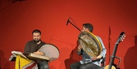 Nilüfer MEM Sahne'de Sedat Anar Trio Rüzgarı: Santur, Erbane ve Afgan Rebabı Buluştu