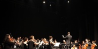 Nilüfer'den Ata'ya Müzikle Saygı: Senfoni Orkestrası'ndan Anma Konseri