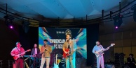 Bursa'da Caz Rüzgarı: Evrencan Gündüz ve Uzaylılar Sahne Aldı!