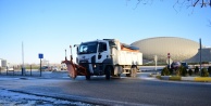 Osmangazi'de Buzlanmaya Karşı Geçit Yok: Belediye Ekiplerinden Yoğun Tuzlama Mesaisi!
