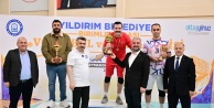 Yıldırım'da Şampiyon Belli Oldu: Voleybol Turnuvasında Kupa Zabıta Müdürlüğü'nün!