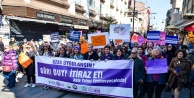 Bursa'da Kadınlar Omuz Omuza: 'Asla Yalnız Yürümeyeceksin!'