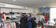 Osmangazi'de Bayram Neşesi Erken Başladı: Sevgi Mağazası 600 Çocuğu Giydirdi!