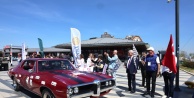 Bursa'da Nostalji ve İyilik Konvoyu: 13. Klasik Otomobil Turu 'Fetihten Egemenliğe' Dedi!