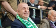 Ümit Özdağ Bursaspor Tribünlerinde: Şampiyonluk Heyecanına Taraftarla Ortak Oldu