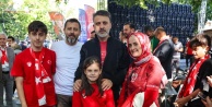 Bursa'da binlerce vatandaş milli takımın Dünya kupası Maçını dev ekranda izledi